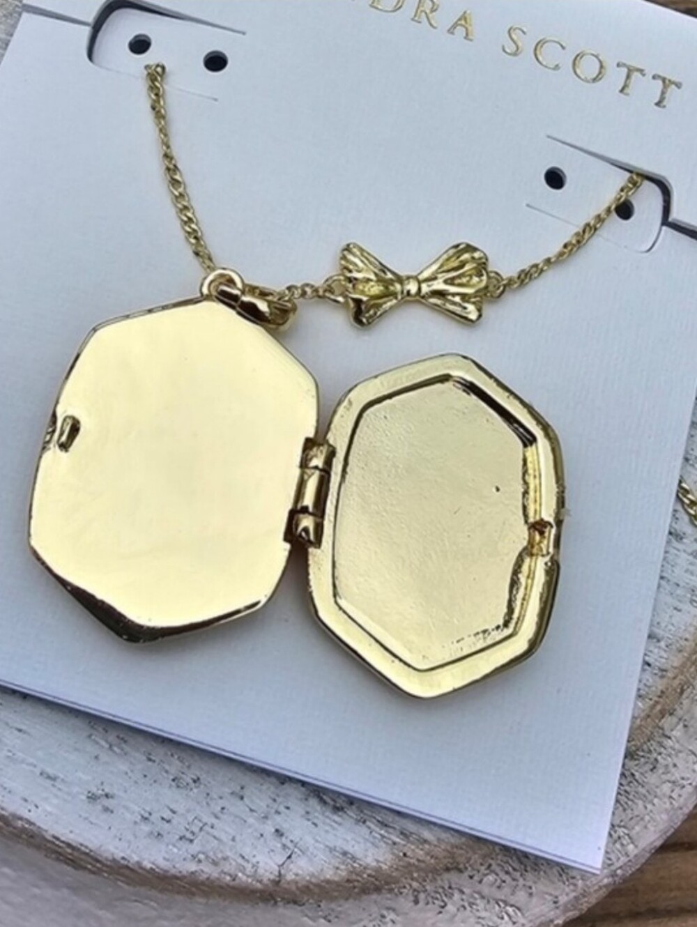 Kendra Scott x LoveShackFancy Daphne Locket Necklace - Picture 2 of 4